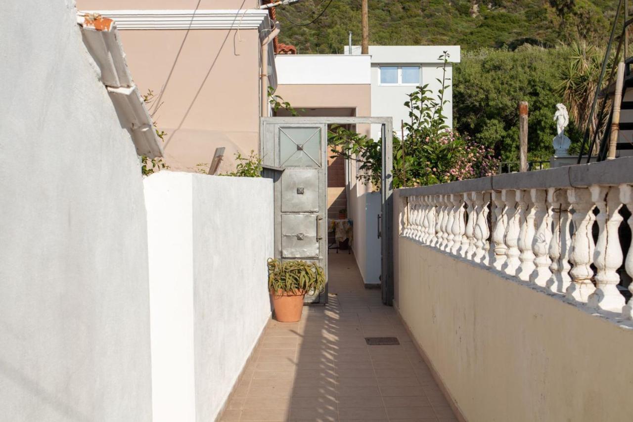 Maria'S Little Apartment Rhodes City エクステリア 写真