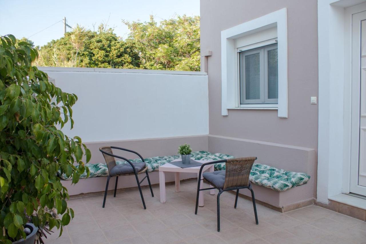 Maria'S Little Apartment Rhodes City エクステリア 写真
